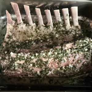 Lamsrack met Italiaanse kruiden