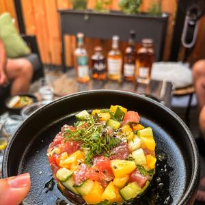 Thaise tonijn tartaar met mango en avocado