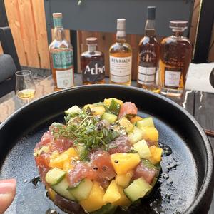 Thaise tonijn tartaar met mango en avocado